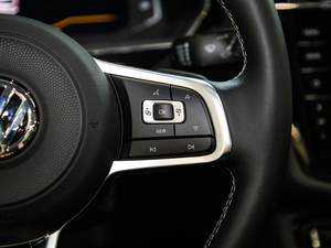 2019Ŀ 330TSI Ş R-Line п؅^(q)