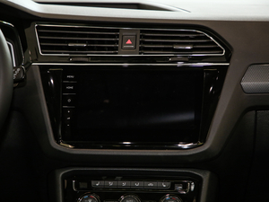 2019Ŀ 330TSI Ş R-Line п_@ʾ