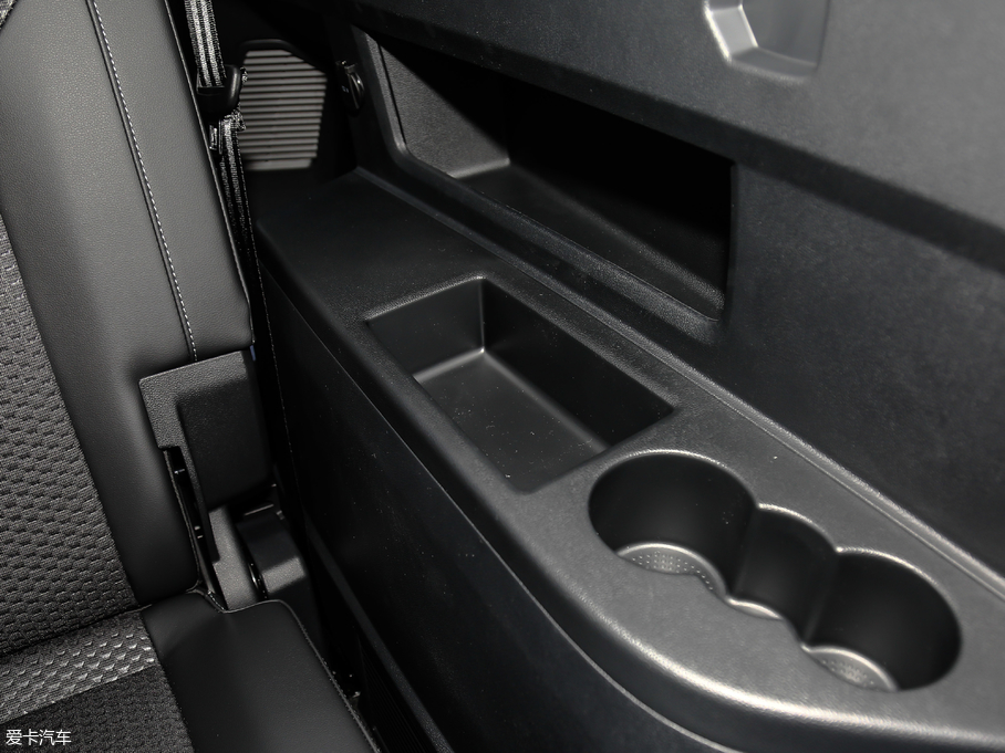 2019; 330TSI (q)m V