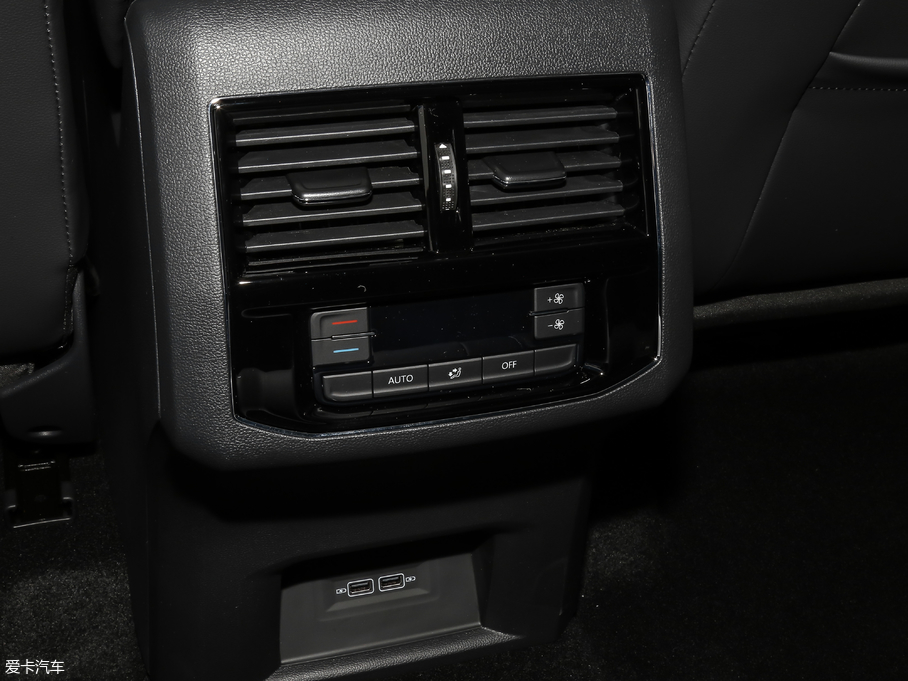 2019; 330TSI (q)m V