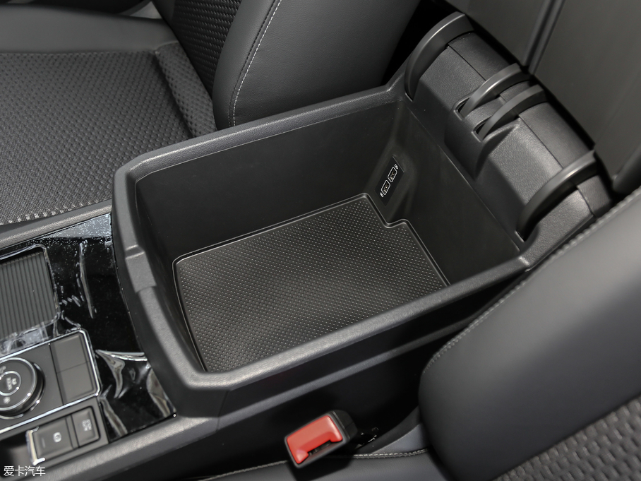 2019; 330TSI (q)m (gu)V