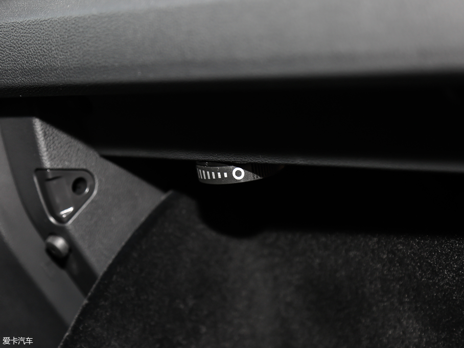 2019; 330TSI (q)m (gu)V