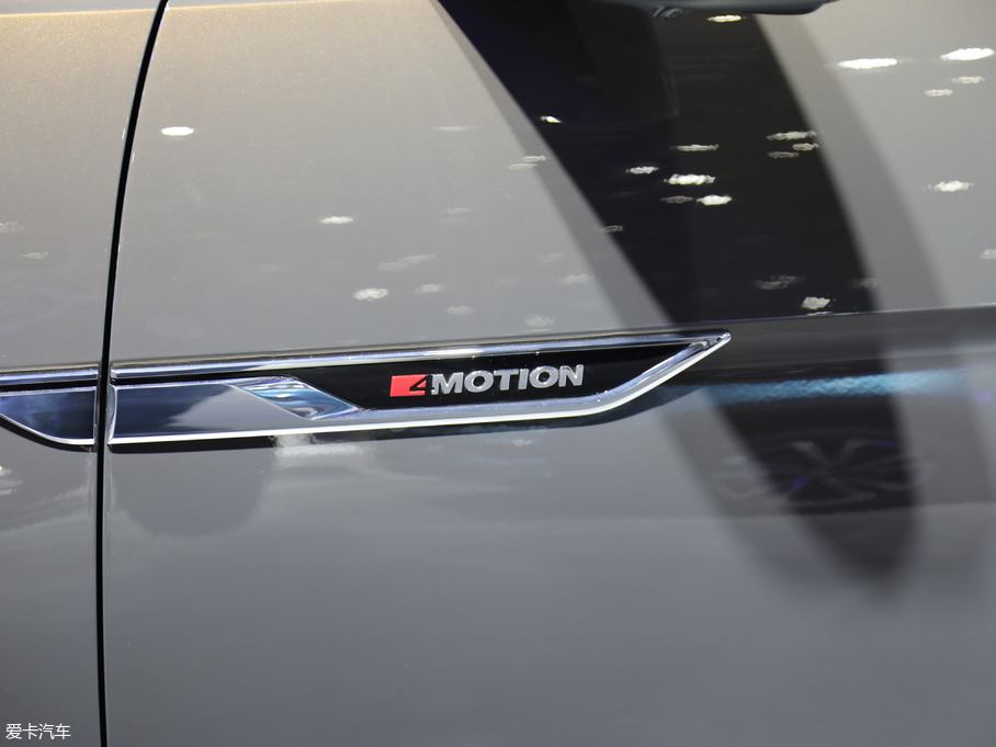 2019; 530 V6 (q)Ş VI