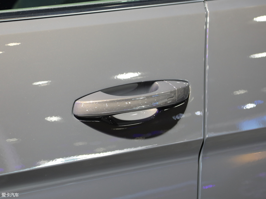 2019; 530 V6 (q)Ş VI