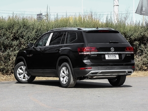 2019款330TSI 两驱舒适版 国V 左后45度