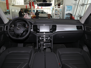 2019款380TSI 四驱豪华版 国V 内饰全景