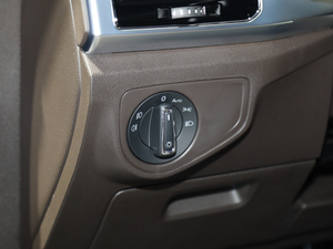 2019530 V6 (q)Ş VI g