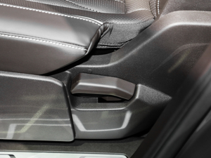 2019530 V6 (q)Ş VI g