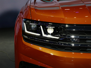 2019530 V6 (q)Ş (x)(ji)^