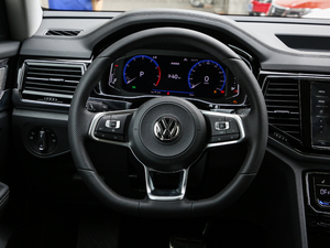 2019款380TSI 四驱尊崇豪华版 方向盘