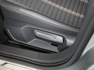 2019280TSI DSGm VI {{(dio)(ji)