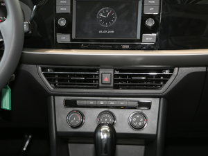 2019280TSI DSGm VI {L