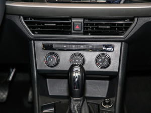 2019280TSI DSGm VI {(dio){(dio)(ji)