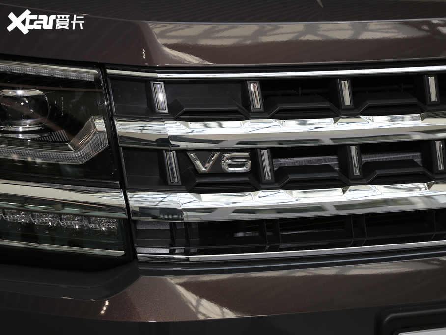 2020; 530 V6 콢 VI