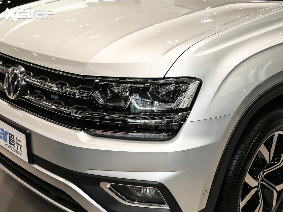 2020; Ŀ 380TSI (q)A