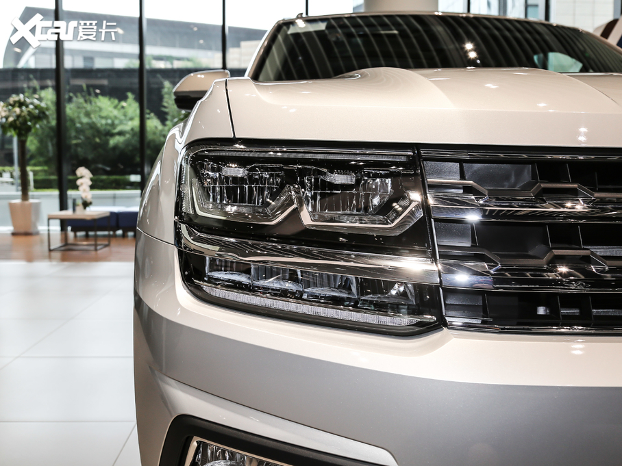 2020; Ŀ 380TSI (q)A