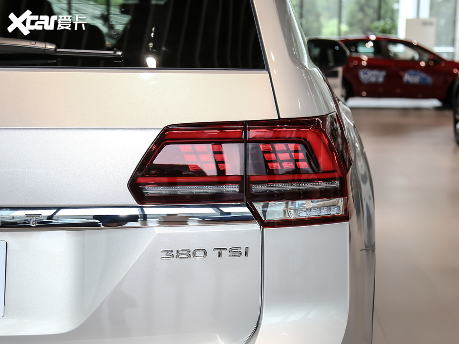 2020; Ŀ 380TSI (q)A