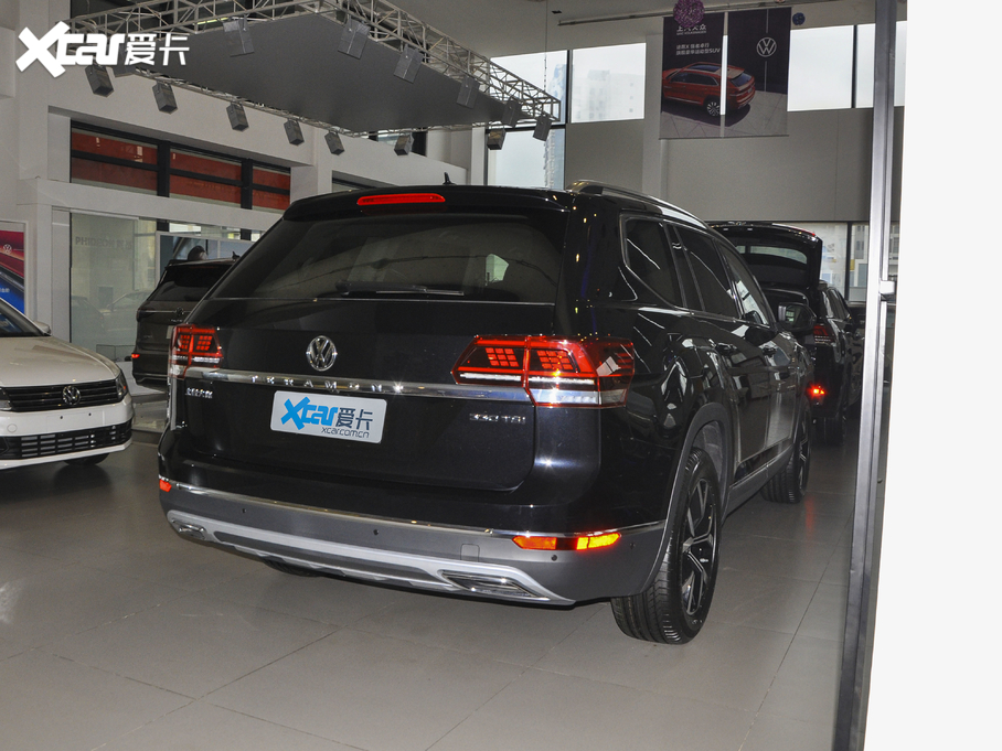 2020; Ŀ 330TSI (q)A