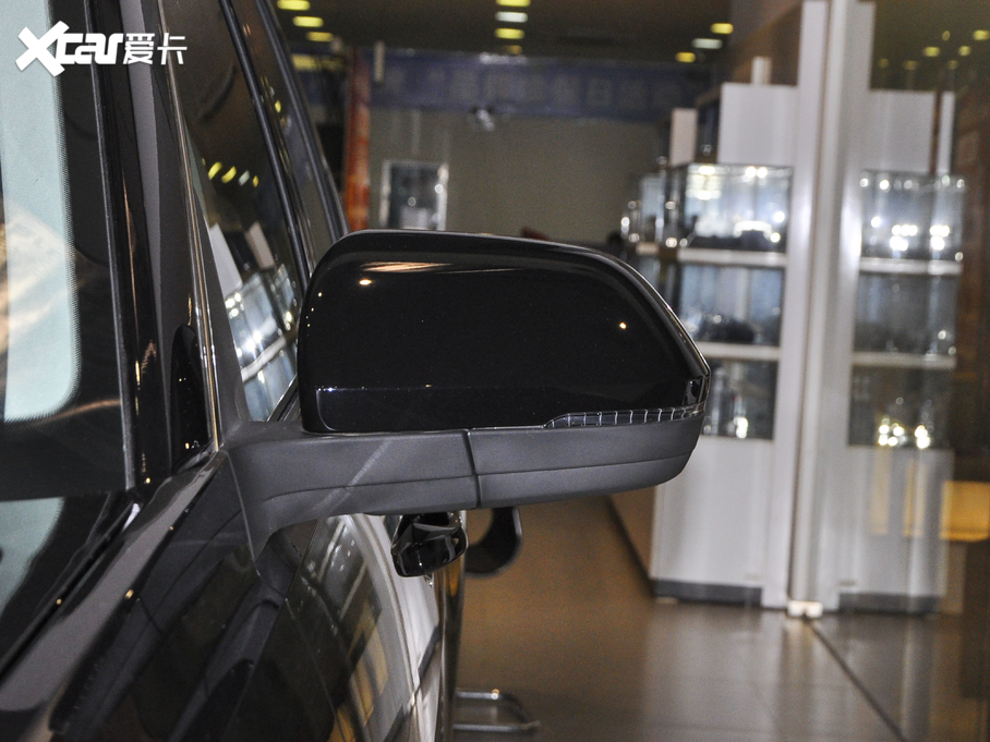 2020; Ŀ 330TSI (q)A