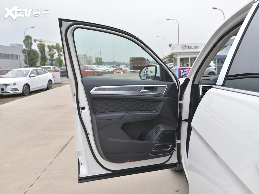 2020; Ŀ 530 V6 (q)Ş