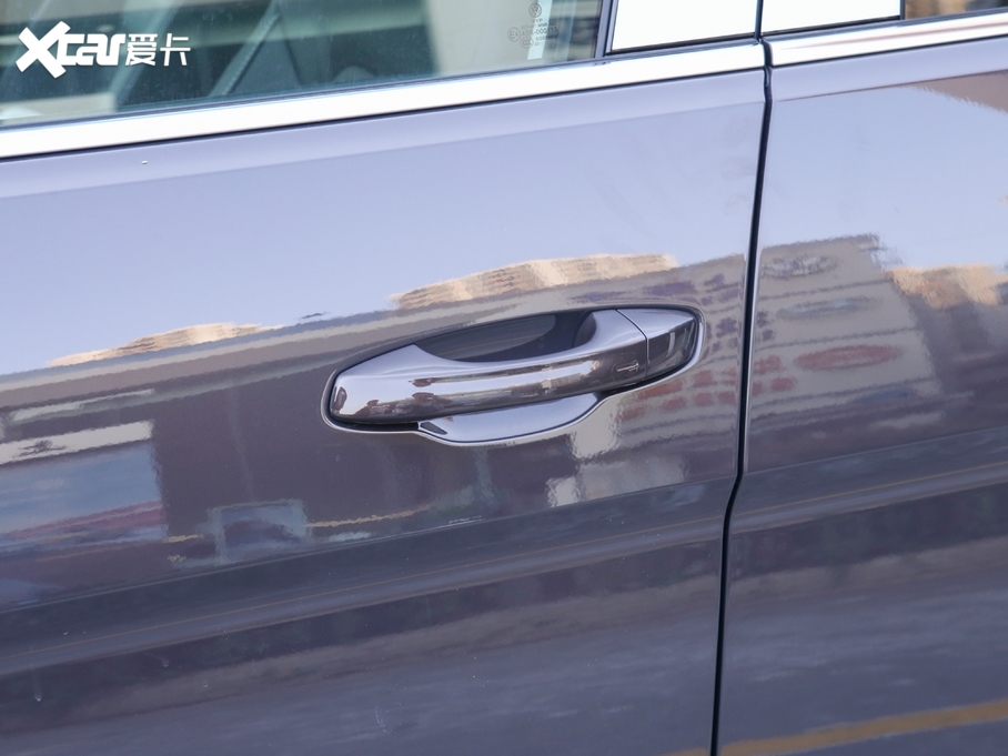 2020��;�� �Ŀ� 530 V6 �����A��