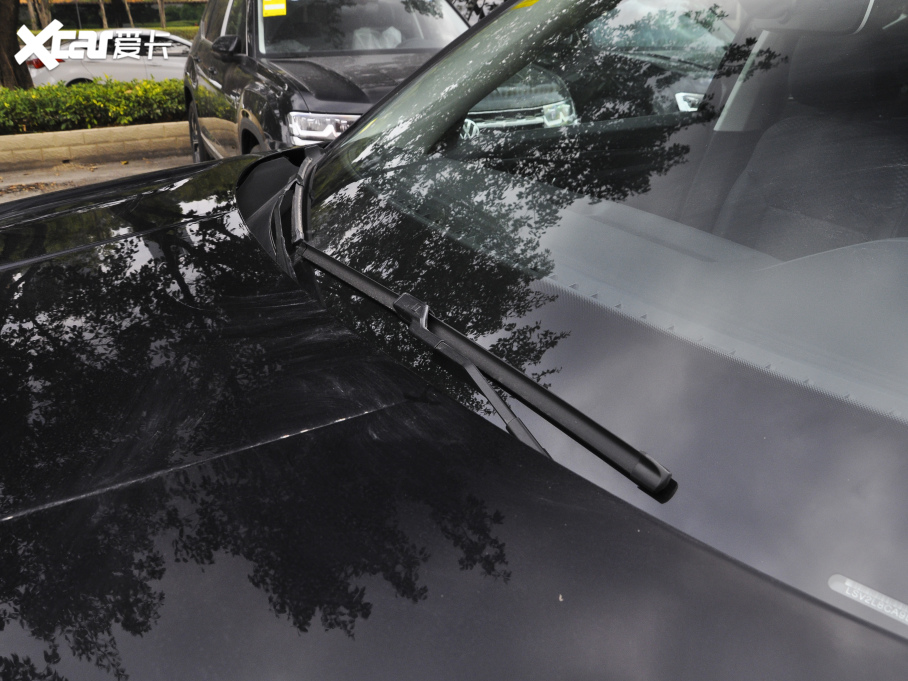 2020; Ŀ 380TSI m VI