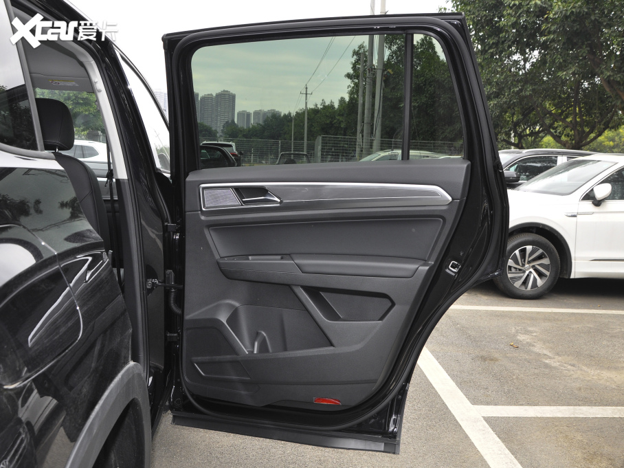 2020; Ŀ 380TSI m VI