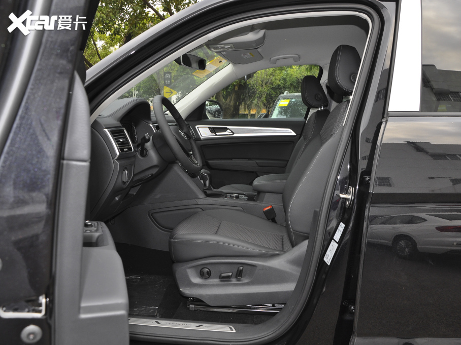 2020; Ŀ 380TSI m VI