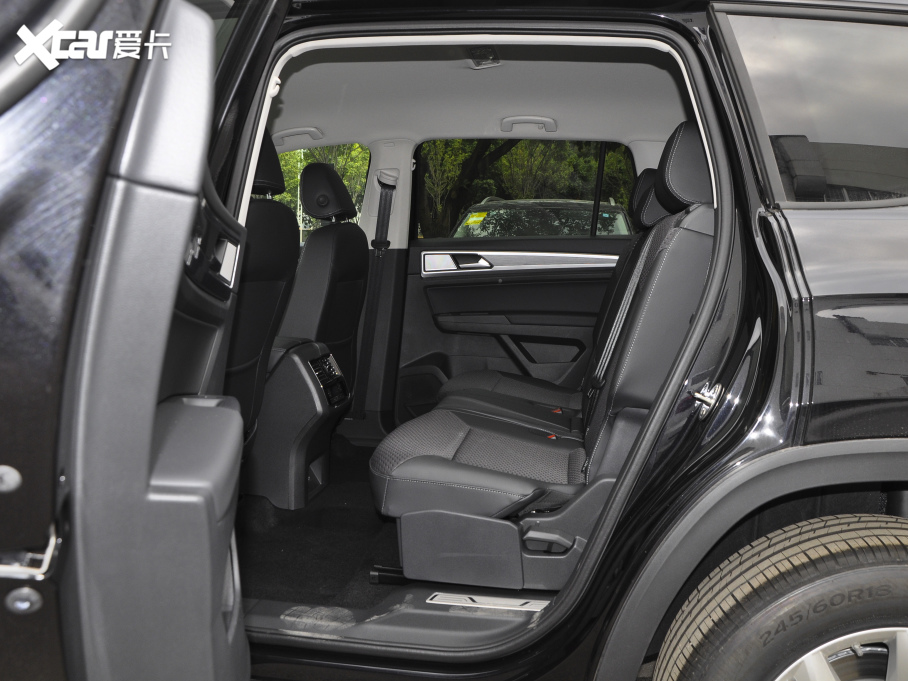 2020; Ŀ 380TSI m VI