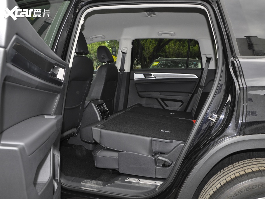 2020; Ŀ 380TSI m VI