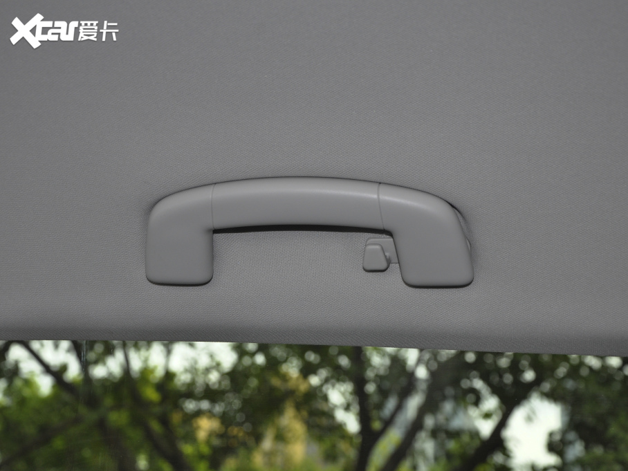 2020; Ŀ 380TSI m VI