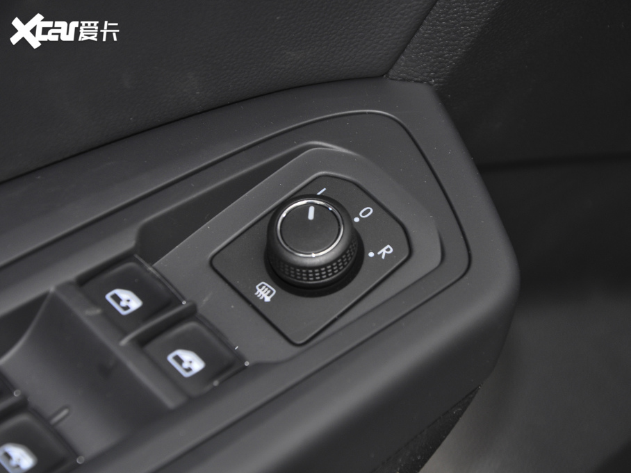 2020; Ŀ 380TSI m VI