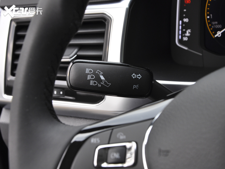 2020; Ŀ 380TSI m VI