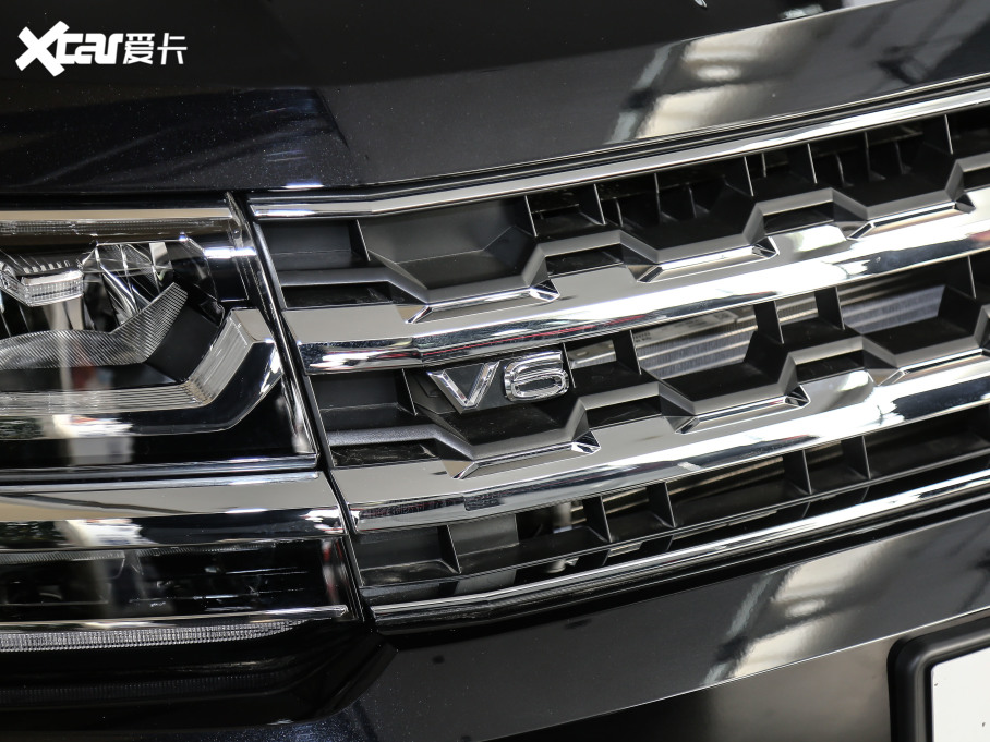 2020; Ŀ 530 V6 (q)A