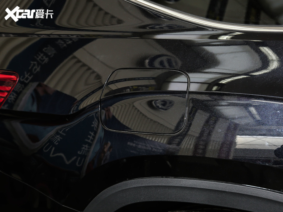 2020; Ŀ 530 V6 (q)A