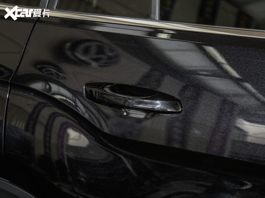 2020; Ŀ 530 V6 (q)A