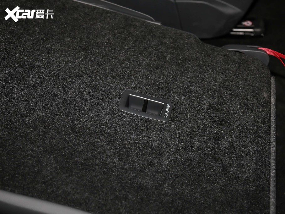 2020; Ŀ 530 V6 (q)A