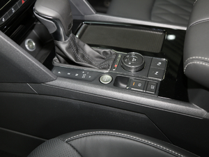 2020530 V6 Ş VI п؅^