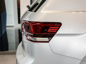 2020Ŀ 380TSI (q)A (x)(ji)^