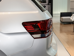 2020Ŀ 380TSI (q)A (x)(ji)^