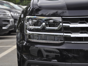 2020Ŀ 380TSI m VI ^