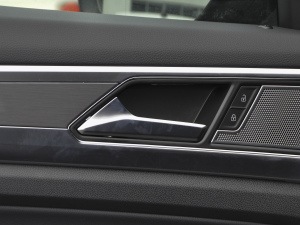 2020Ŀ 380TSI m VI g