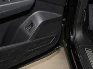 2020Ŀ 530 V6 (q)A g