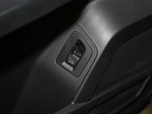 2020Ŀ 530 V6 (q)A g