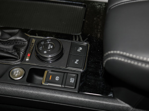 2020Ŀ 530 V6 A п؅^