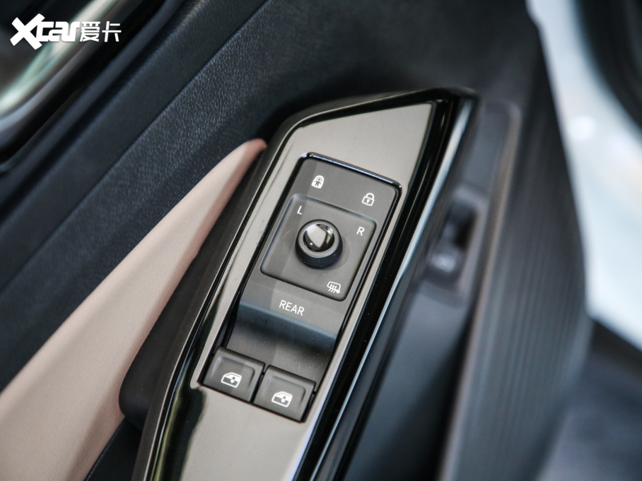 2021ID.4 X 1st Edition ID.Ҋ