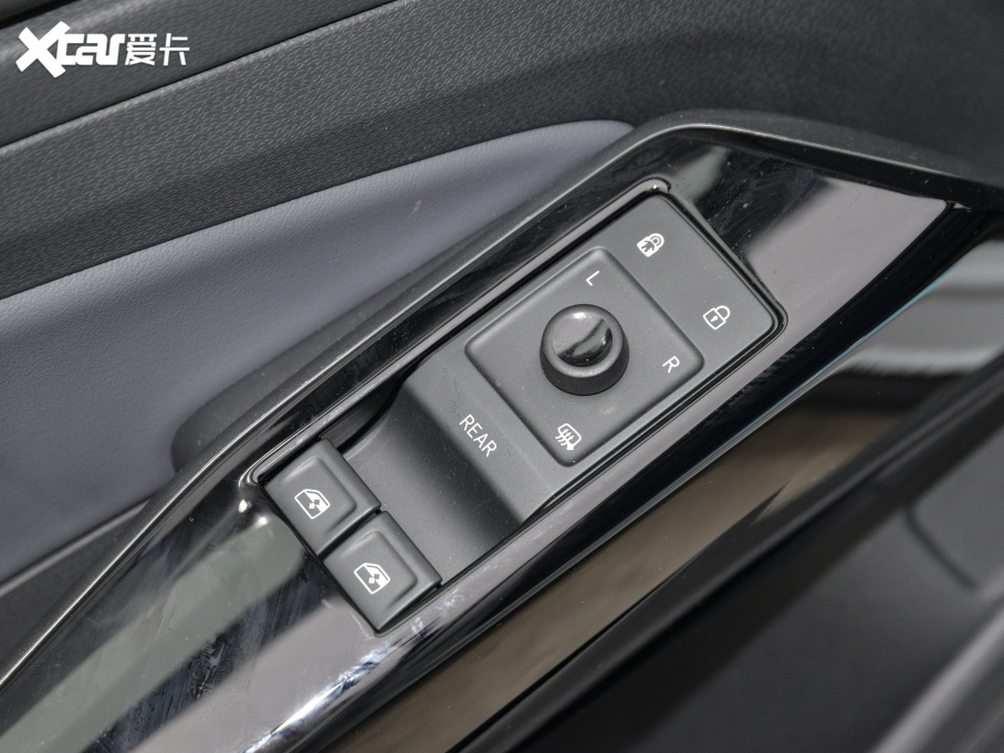 2021��ID.4 X Pure+ �����L�m����