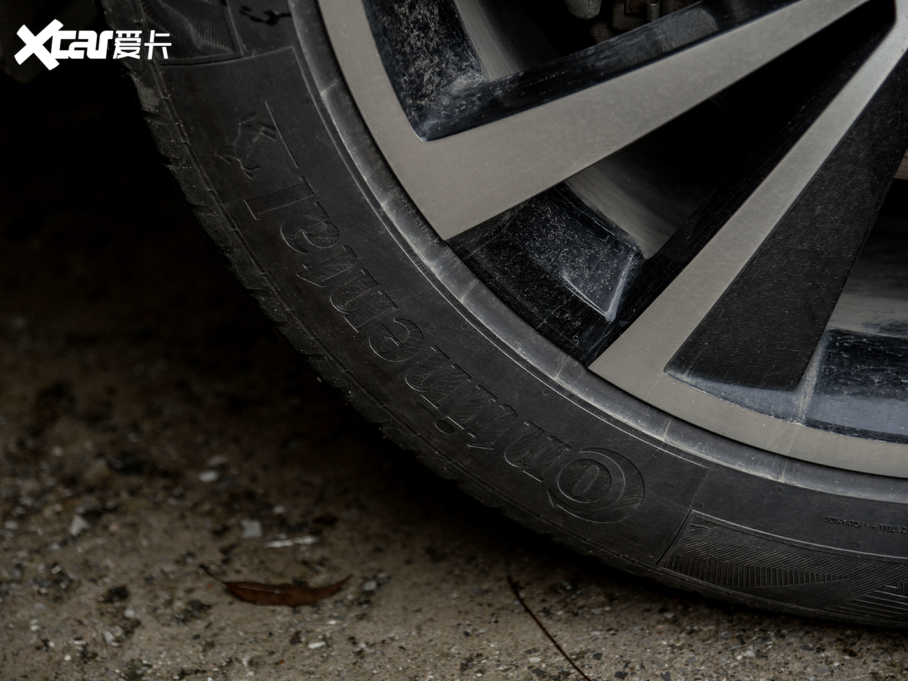 2020; 330TSI (q)Ş VI