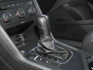 2020款280TSI 风尚版 国VI 换挡杆