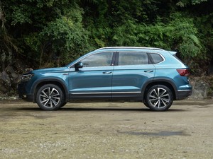 2020款330TSI 四驱旗舰版 国VI 正侧（左）